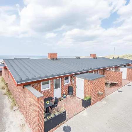 5 Person Holiday On A In Henne