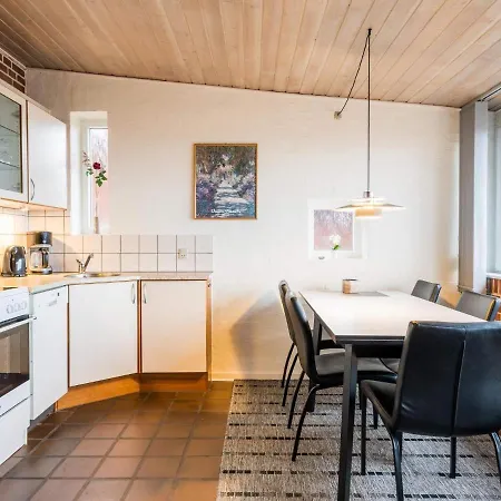 5 Person Holiday On A In Henne * Henne Strand